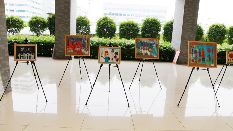 “携手抗疫，快乐六一，多彩生活”主题画展.png
